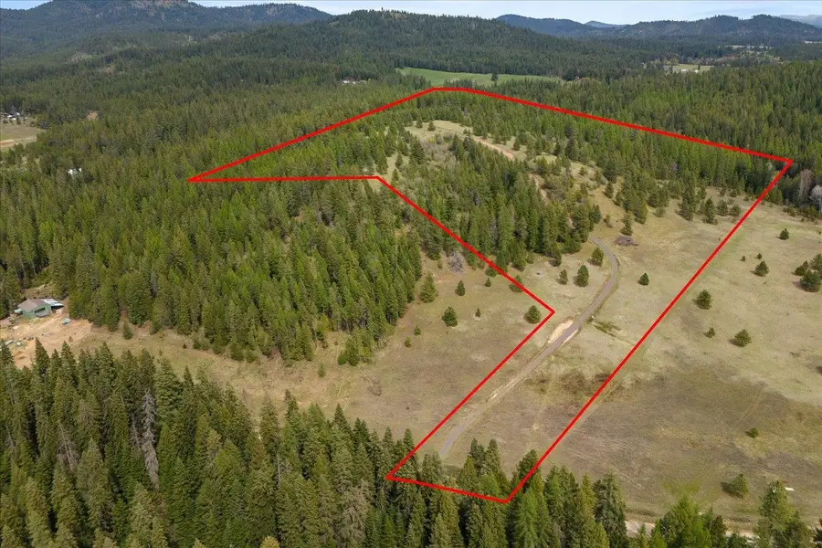 44XX Whittier Rd, Clayton, WA 99110 - Image #2