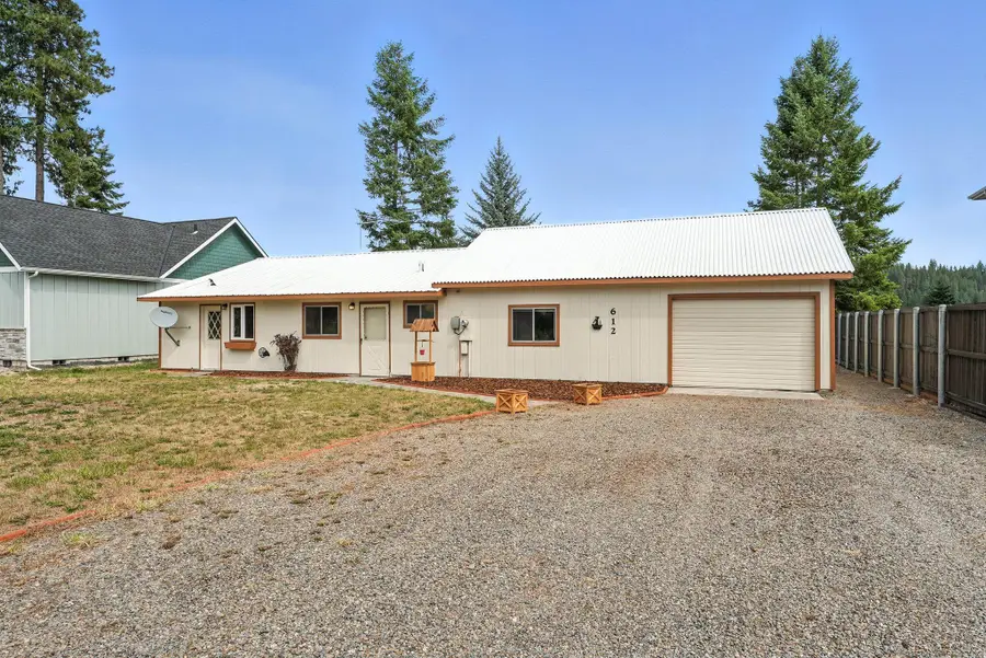 612 Levitch Rd, Newport, WA 99156 - Image #2