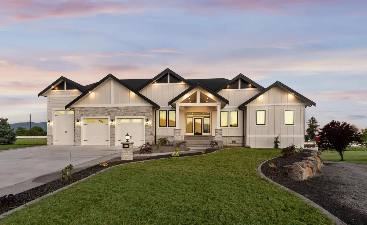 20724 E Happy Trails Ln, Otis Orchards, WA 99027 - #1