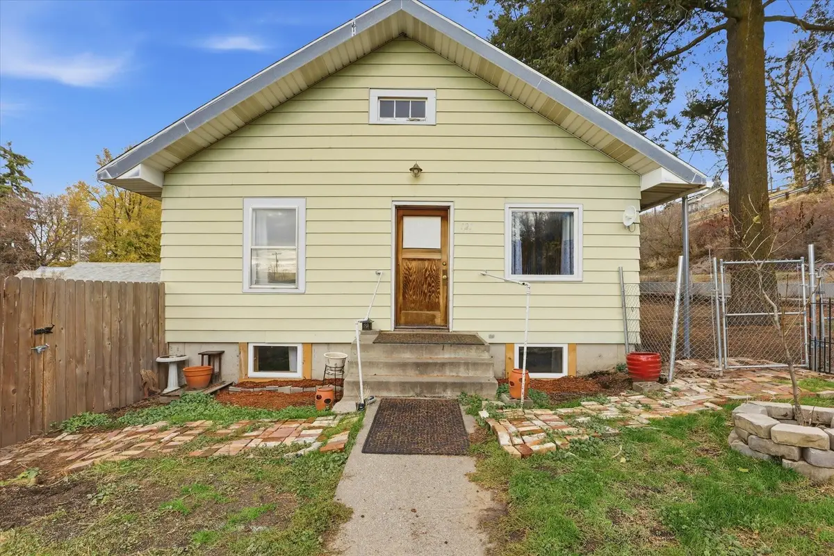 121 E Eighth St, Rosalia, WA 99170 - Image #1