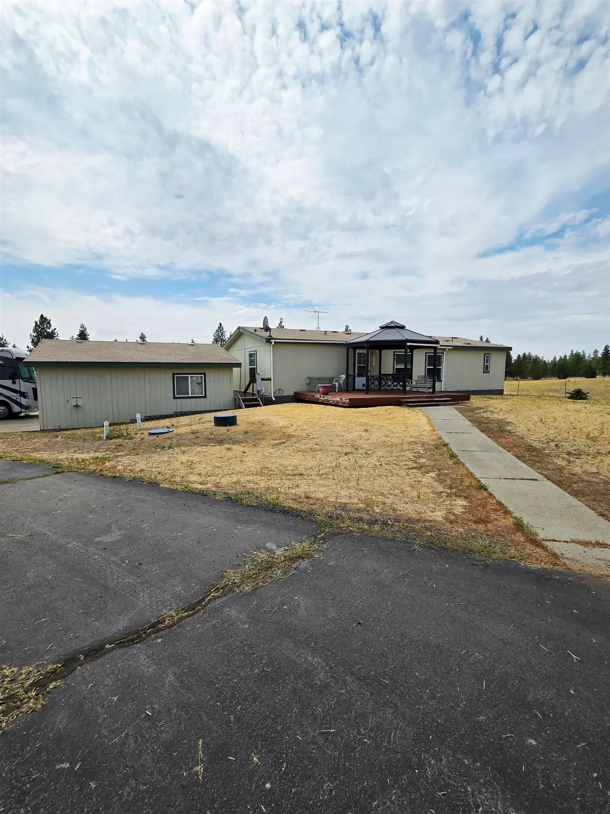 27210 W Cornwall Rd, Cheney, WA 99004 - Image #1