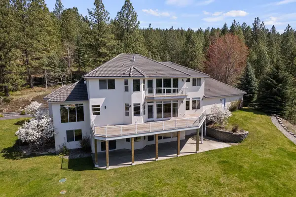 8025 E Vista Ln, Spokane, WA 99212