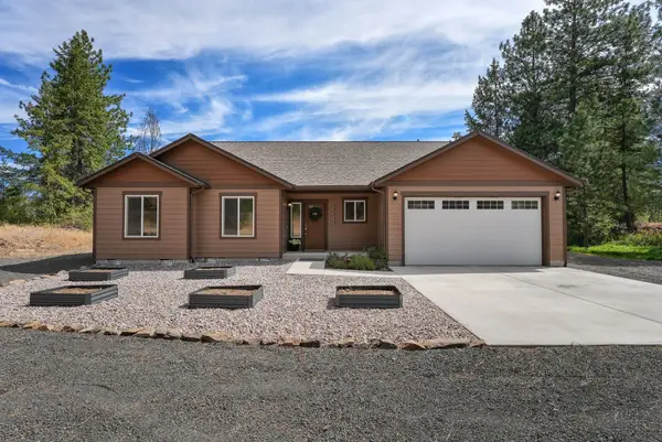 17712 W Burnett Rd, Nine Mile Falls, WA 99026