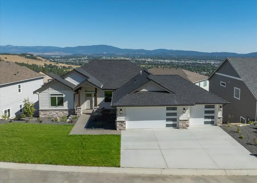 8712 E Ridgeline Ln, Spokane, WA 99217 - Image #2