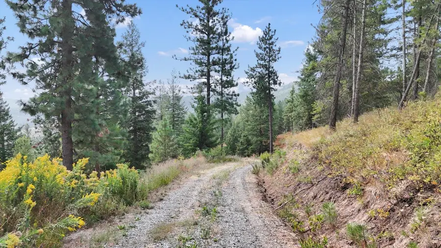 4107 S Ghering Ln, Spokane, WA 99223 - Image #2