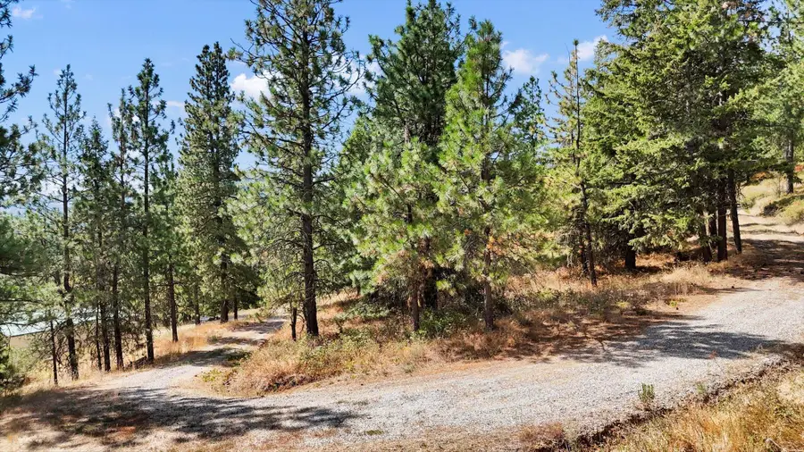 4107 S Ghering Ln, Spokane, WA 99223 - Image #3