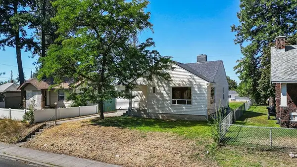 5007 N Maple St, Spokane, WA 99205