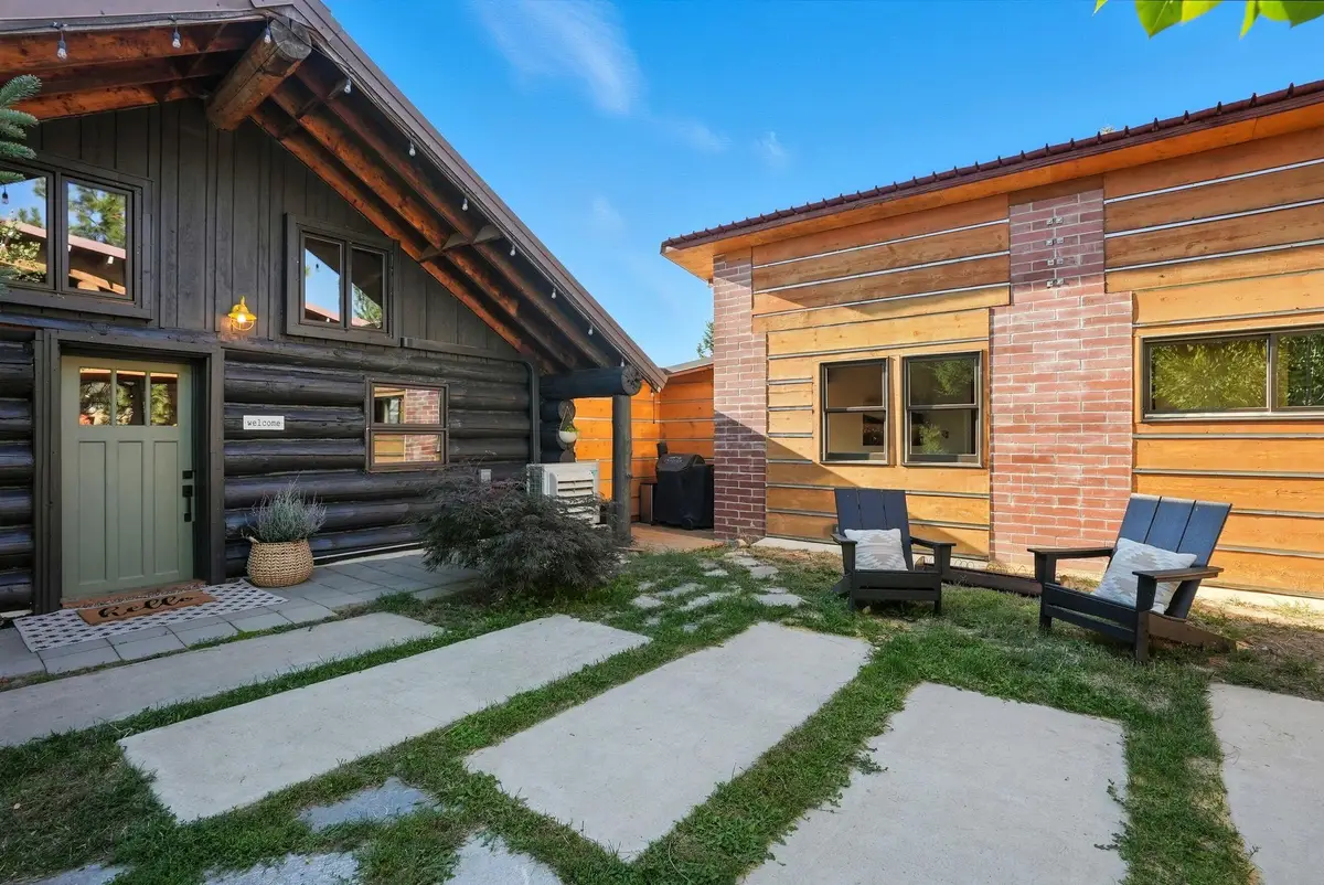 27123 N Scotts Ridge Ln, Chattaroy, WA 99003 - #1