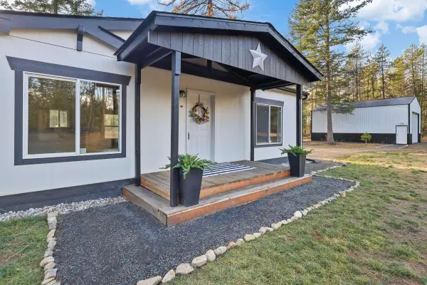 3833 Meadowlark Way, Loon Lake, WA 99006