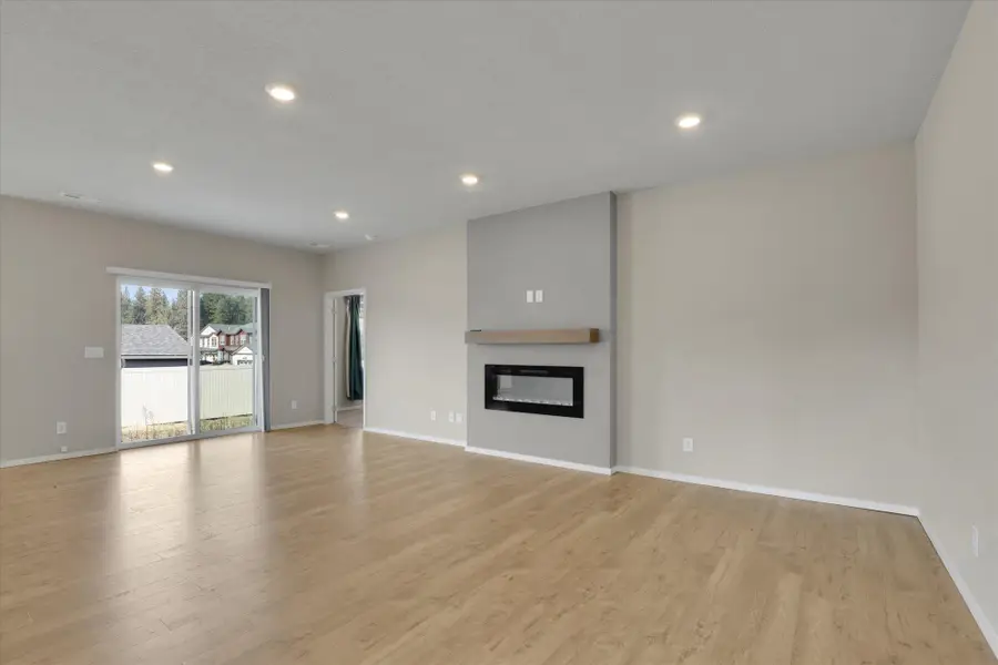 12315 E Dickens Ln, Spokane, WA 99206 - Image #2