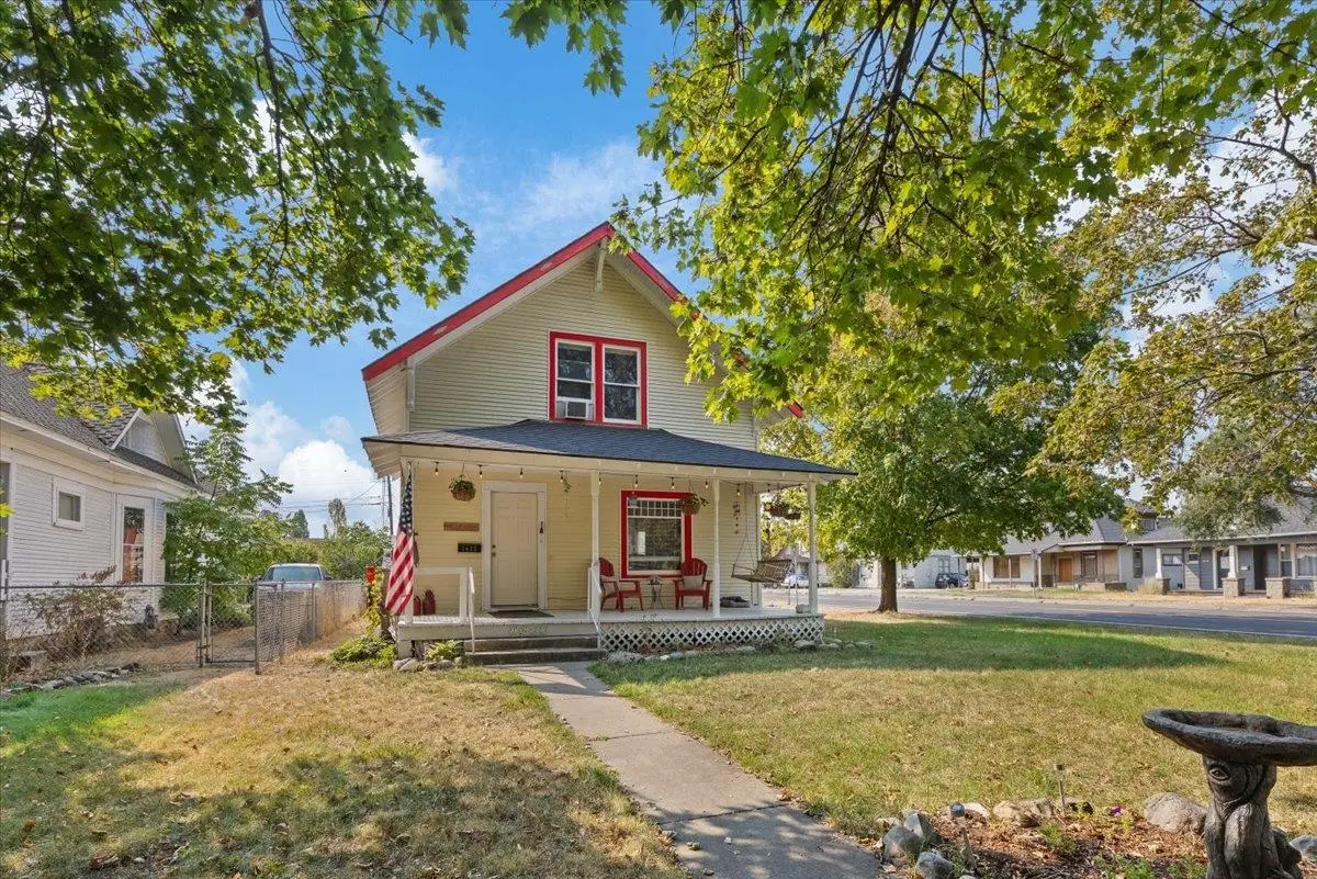 2633 N Stevens St, Spokane, WA 99205 - Image #1