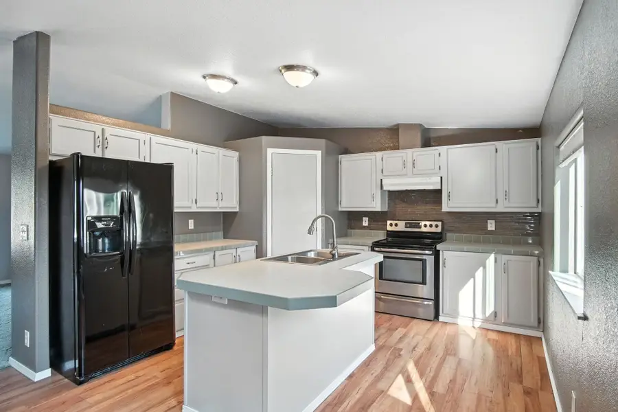 372 Rumsey Dr, Newport, WA 99156 - Image #2