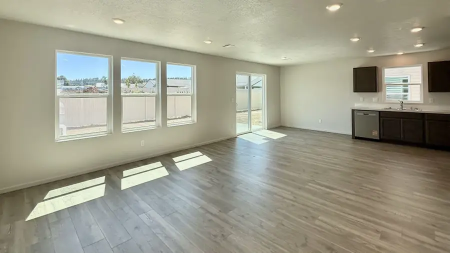 10317 W Sorenstam Rd, Cheney, WA 99004 - Image #3