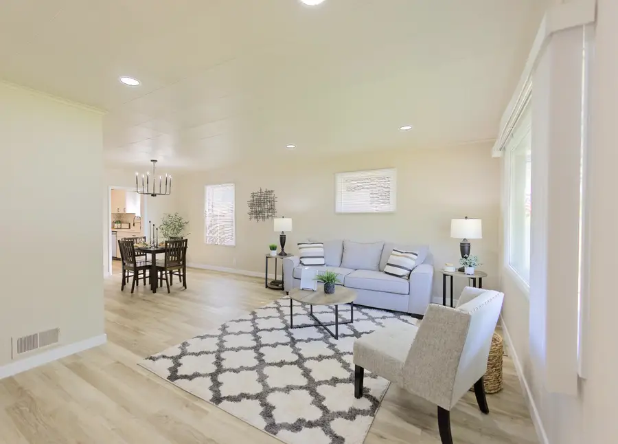 1115 E Everett Ave, Spokane, WA 99207 - Image #2