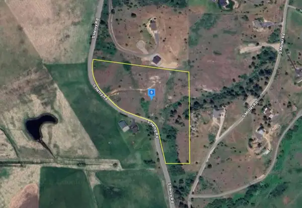 3601 S Henry Rd, Greenacres, WA 99016