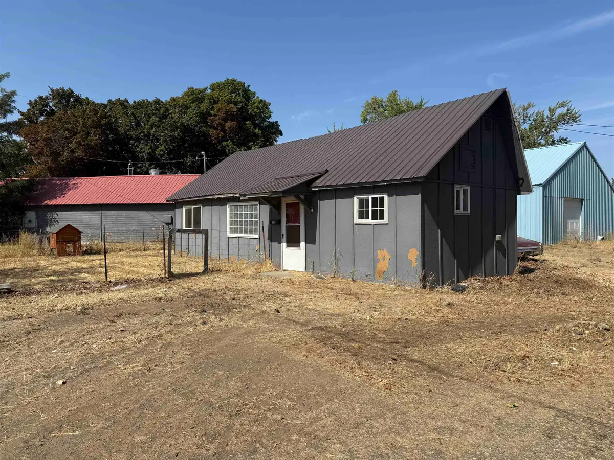 711 E Lake St, Medical Lake, WA 99022 - Image #1