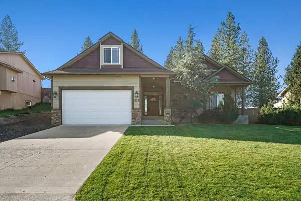 212 E Pine Needle Ave, Colbert, WA 99005