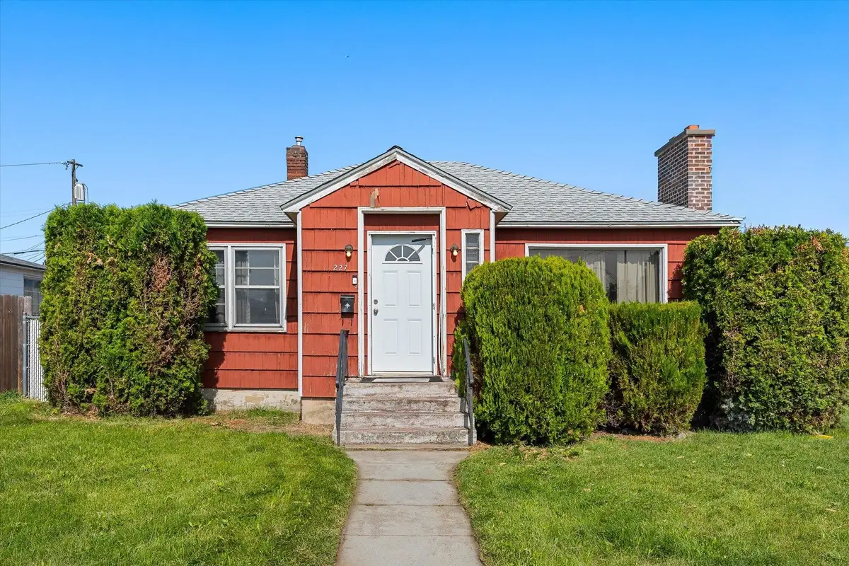 227 E Crown Ave, Spokane, WA 99207 - Image #1