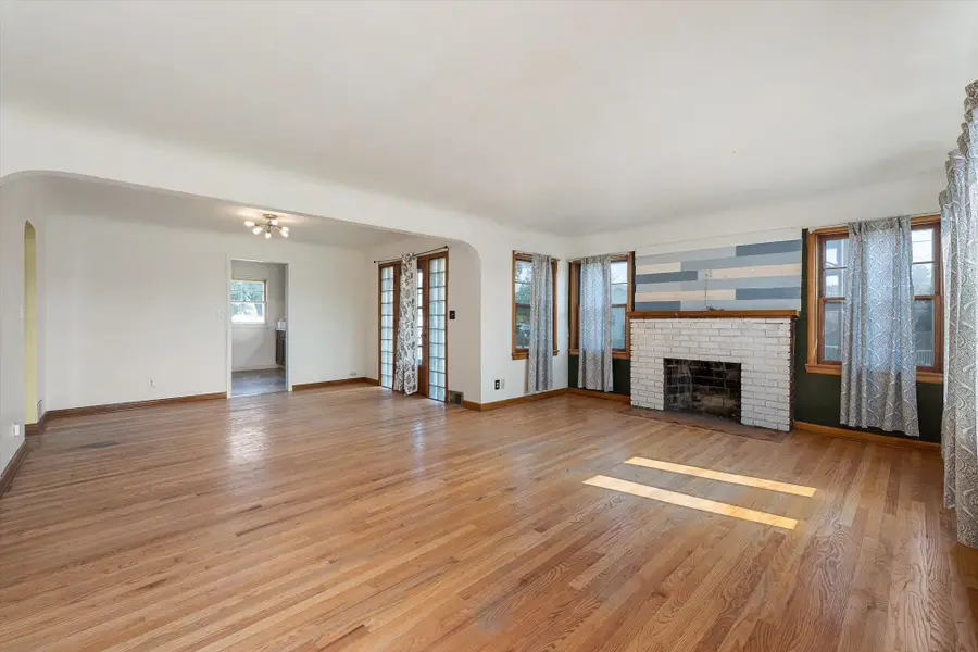 227 E Crown Ave, Spokane, WA 99207 - Image #2