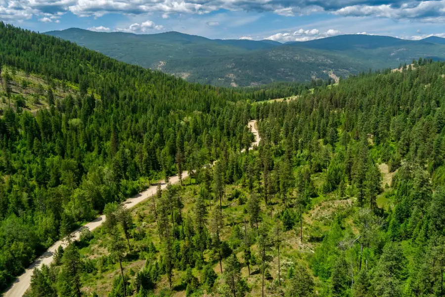 3124 Orient Cutoff Rd, Orient, WA 99160 - Image #2