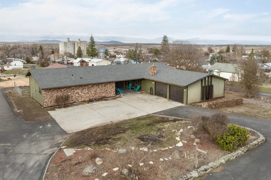 313 SE Trinity Ave, Wilbur, WA 99185 - Image #3
