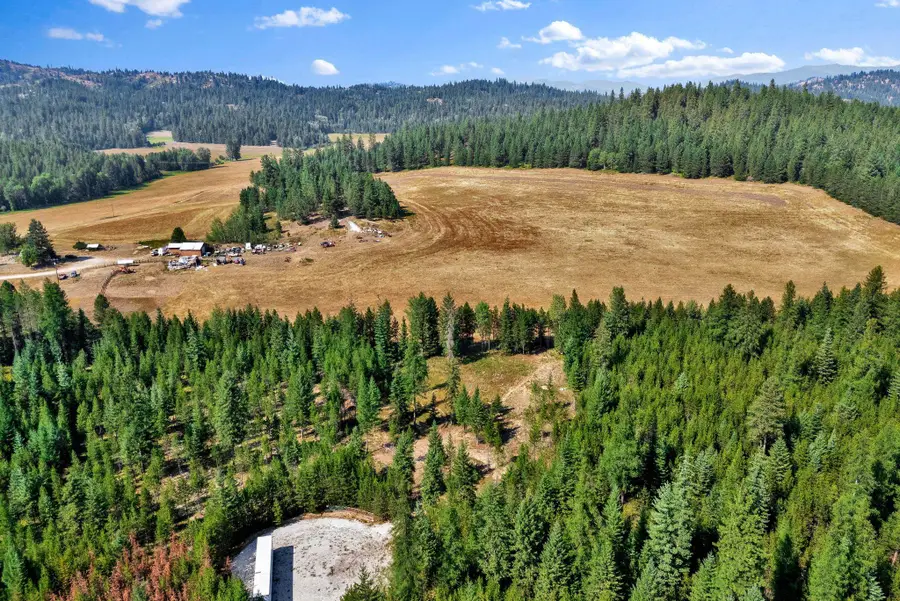 102 Fox Ln, Newport, WA 99156 - Image #2