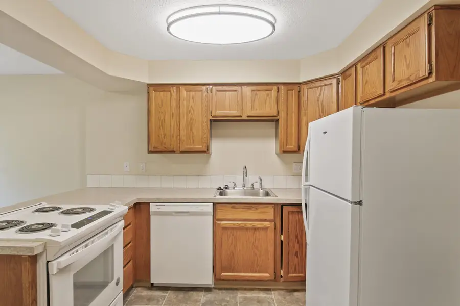 221 E Rockwood Blvd #113, Spokane, WA 99202-0000 - Image #3