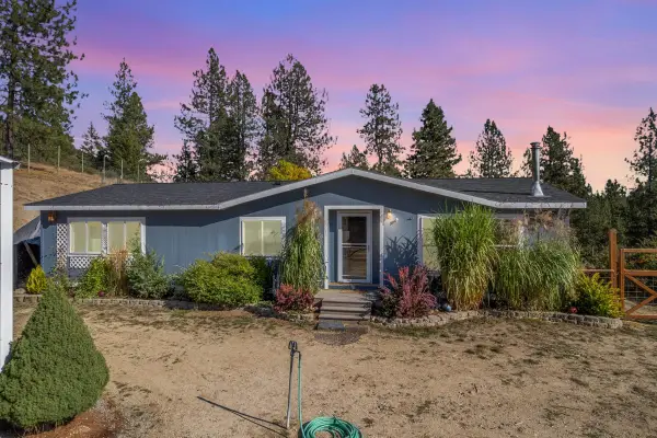 502 Wildflower Ln, Newport, WA 99156