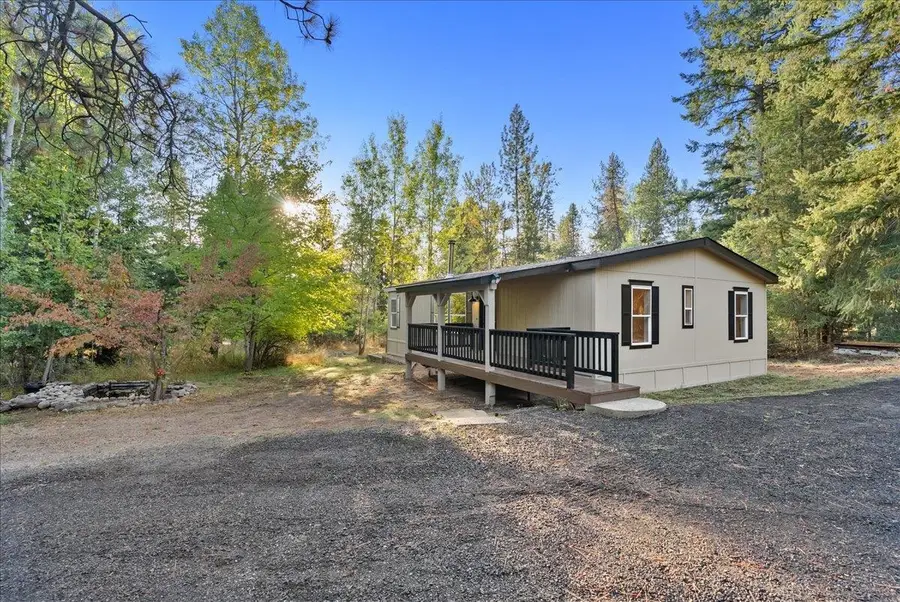 5872 E Allen Rd, Elk, WA 99009 - Image #2