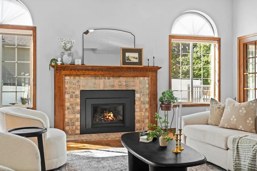 1124 E Brierwood Dr, Spokane, WA 99218 - Image #3