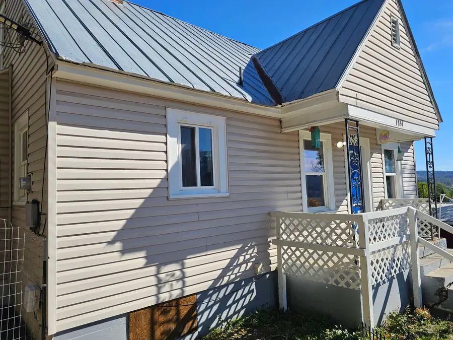 1034 N Oak St, Colville, WA 99114 - Image #2