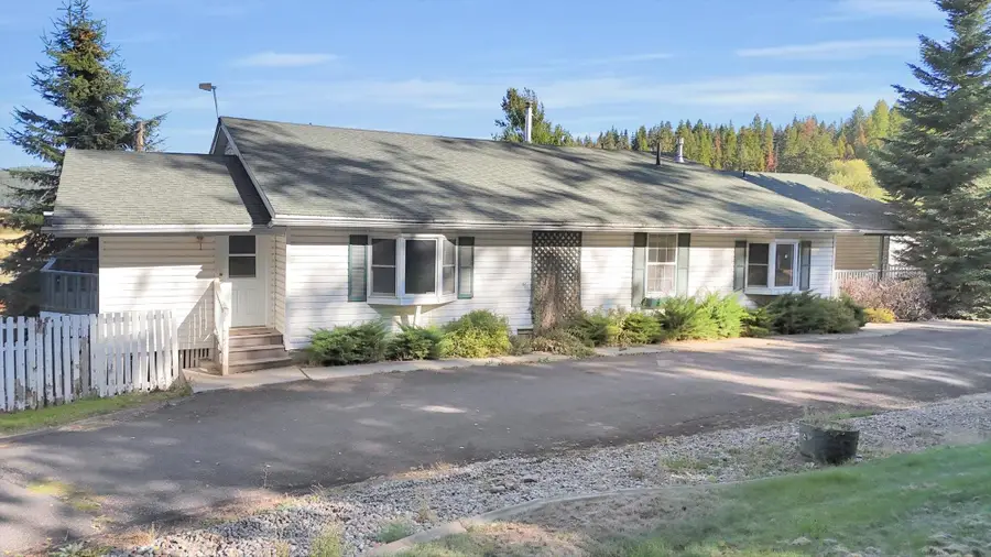 11224 N Honeymoon Bay Rd, Newman Lake, WA 99025 - Image #3