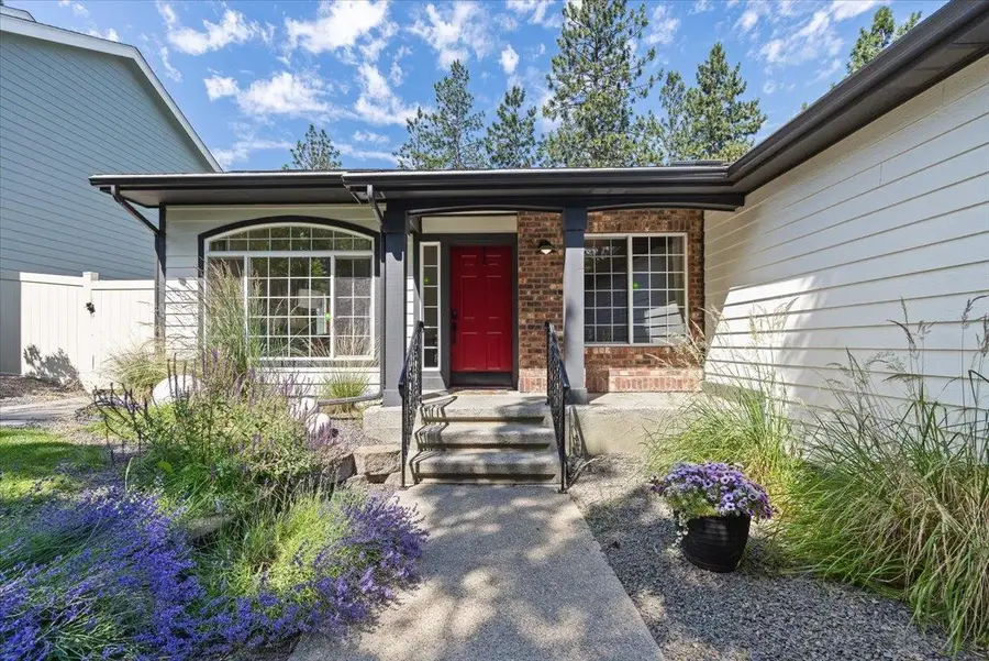 4108 S Greystone Ln, Spokane, WA 99223 - Image #3