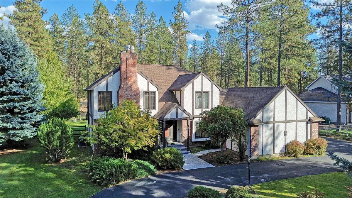 17916 N Saddle Hill Rd, Colbert, WA 99005 - Image #1