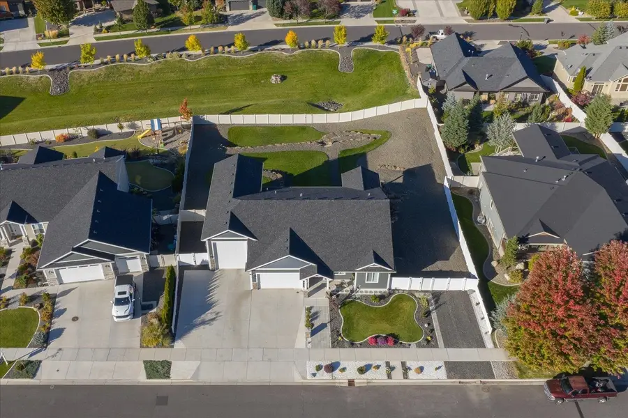 2706 W Howesdale Rd, Spokane, WA 99208 - #3