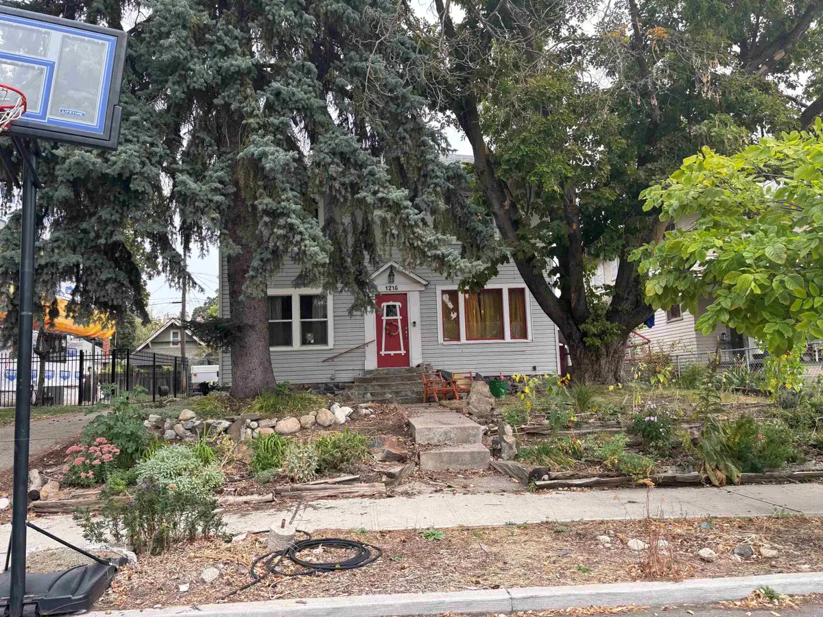 1210 N Sherwood St, Spokane, WA 99201 - Image #1