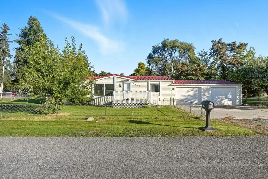 18307 E Boone Ave, Greenacres, WA 99016 - Image #2