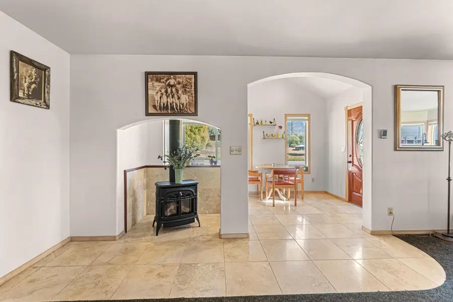 1005 N 3rd St, Chewelah, WA 99109 - Image #3