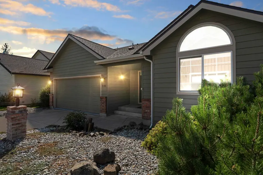 2106 E Turnberry Ln, Spokane, WA 99223 - Image #2