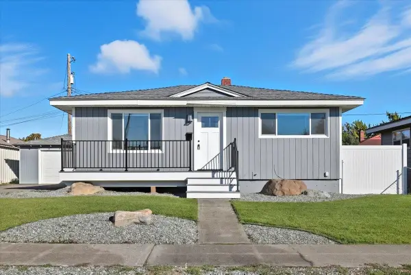 3717 E Carlisle Ave, Spokane, WA 99217