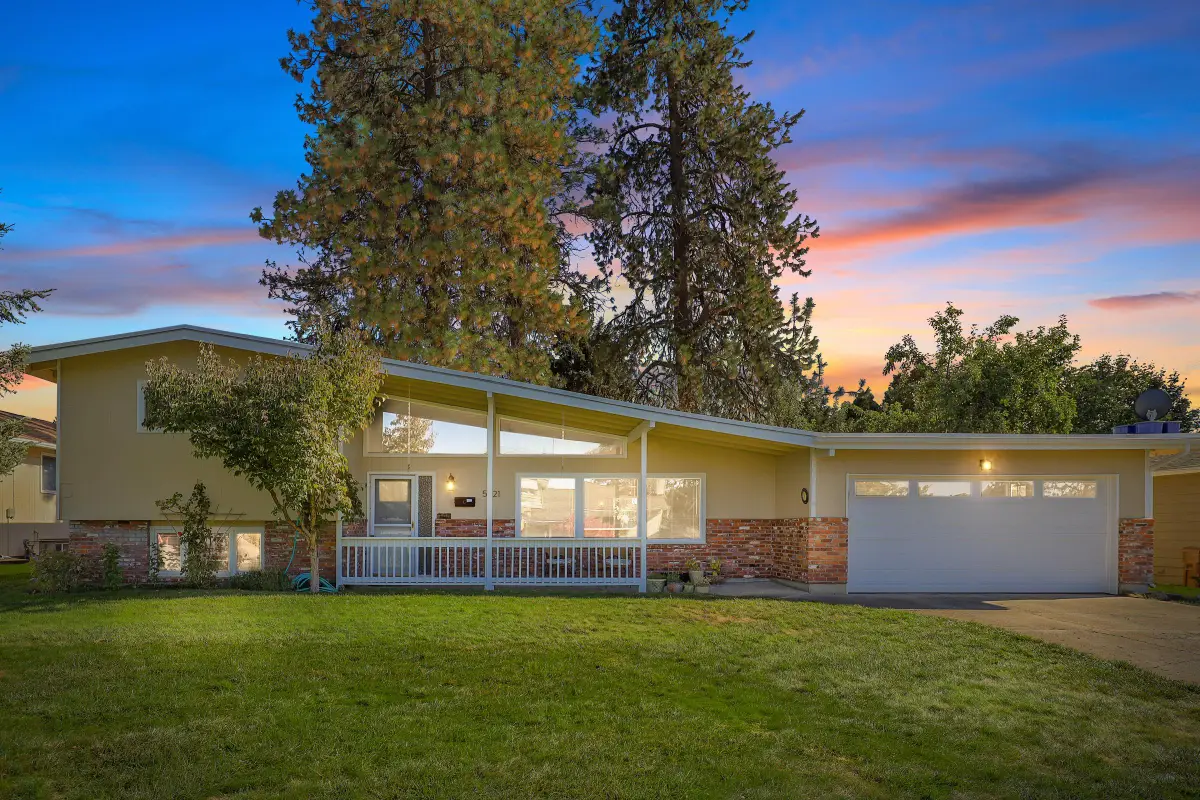 5521 W Hoffman Pl, Spokane, WA 99205 - Image #1