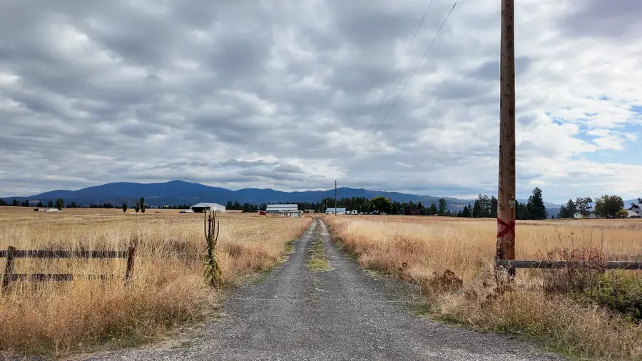 24810 N Orchard Bluff Rd, Chattaroy, WA 99003 - Image #3