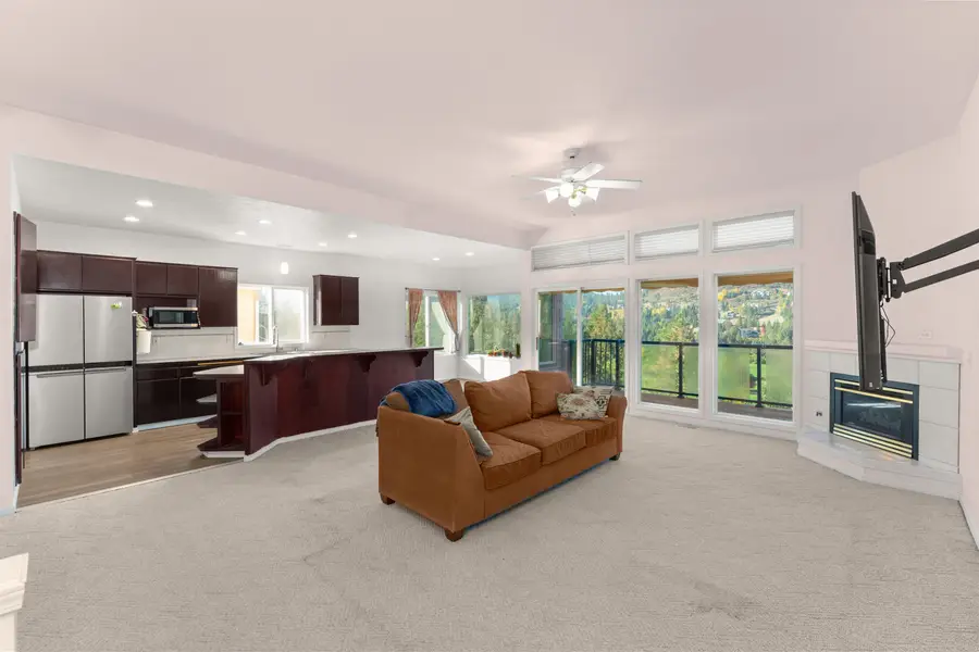 12102 S Troon Ln, Spokane, WA 99202-223 - Image #3