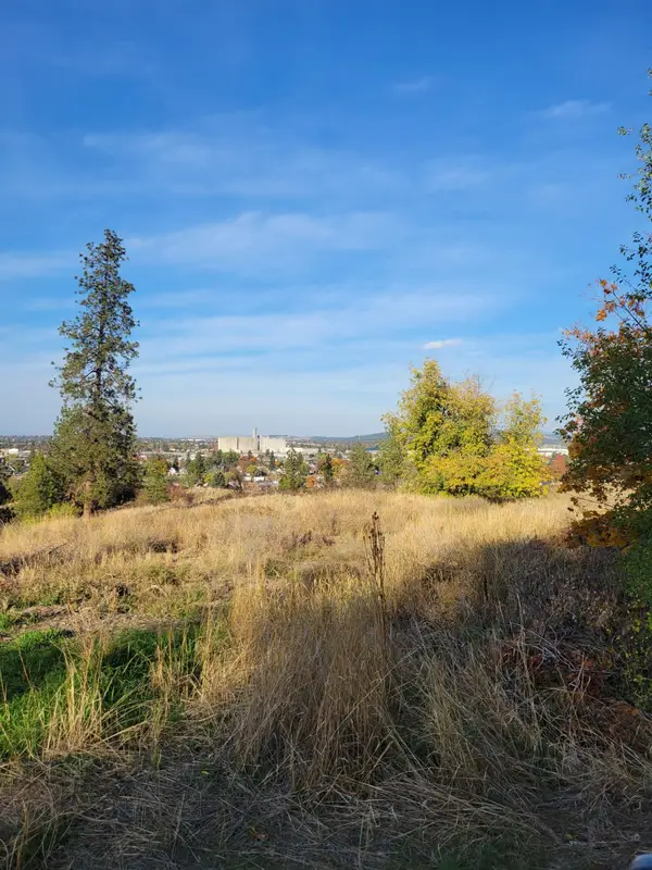 1850 E Hartson Ave, Spokane, WA 99202