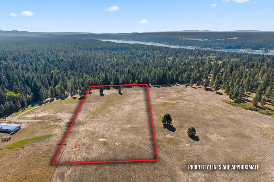 200 Brook Dr, Elk, WA 99009 - Image #2