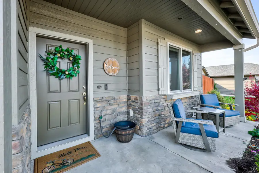 803 W Birchbend Dr, Spokane, WA 99224 - Image #2