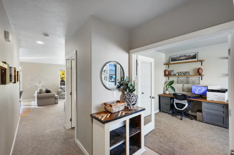 803 W Birchbend Dr, Spokane, WA 99224 - Image #3