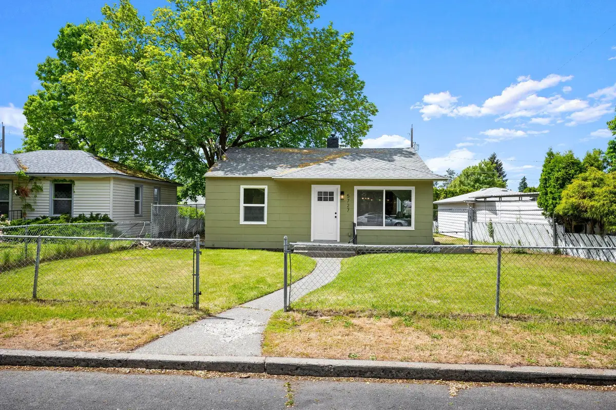 5727 N Cannon St, Spokane, WA 99205 - Image #1