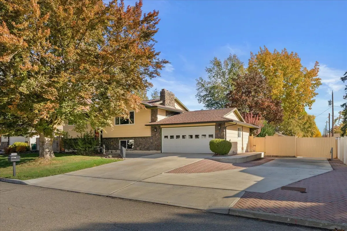 1909 S Davis Rd, Spokane Valley, WA 99216 - Image #1