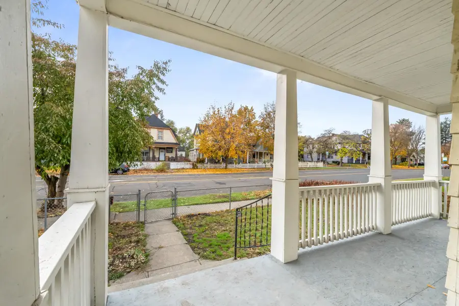 1918 W Broadway Ave, Spokane, WA 99201 - Image #2